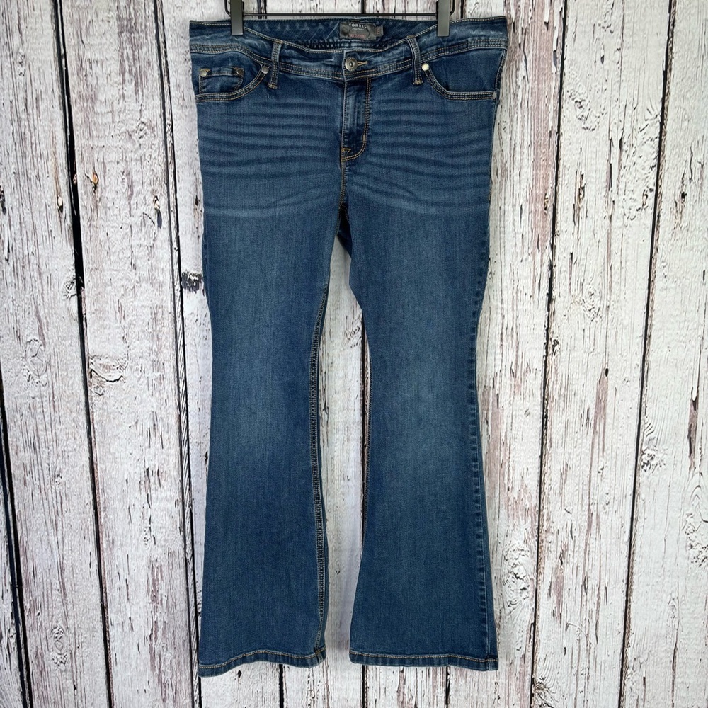 Torrid Size 12S Short Luxe Slim Boot Bootcut Jeans Super Stretch Mid Rise in EUC